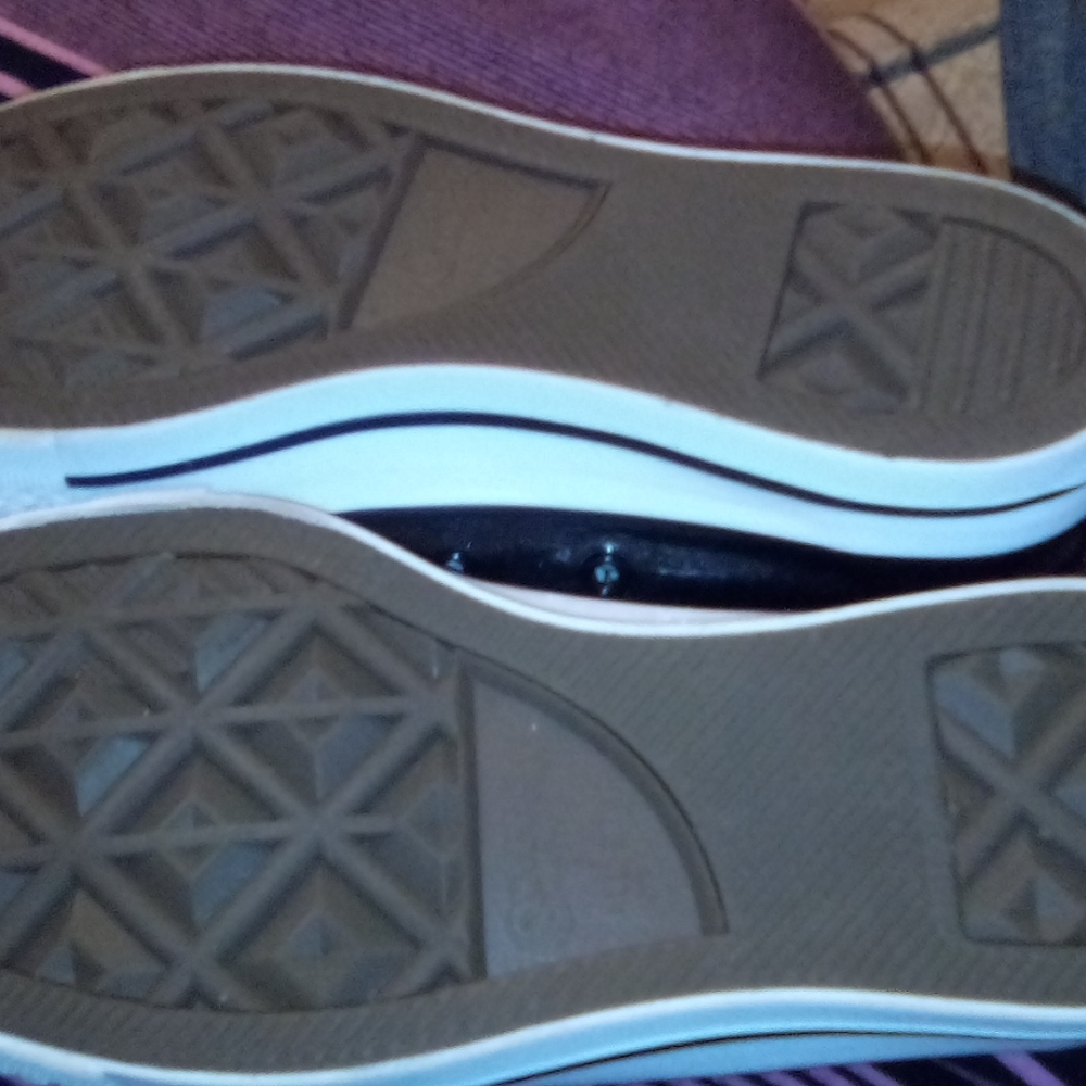 Metallic Converse - Picture 4 of 4